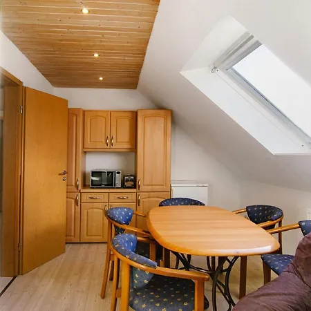 Rocker Apartment Halbemond